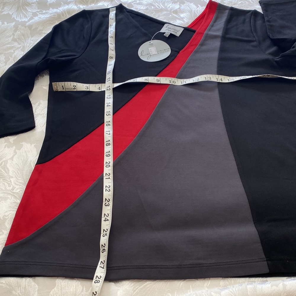 Color Block Knit Top NWT - Picture 6 of 10